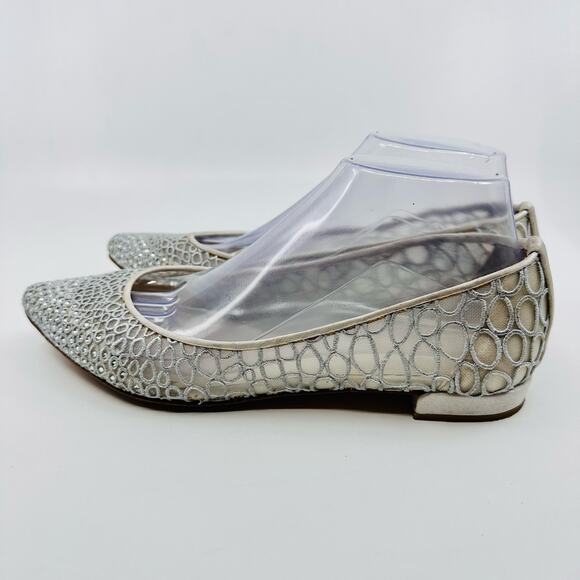 Stuart Weitzman Flats With Sparkling Diamond Jewels Womens 8M Silver Pointed Toe - Picture 4 of 12